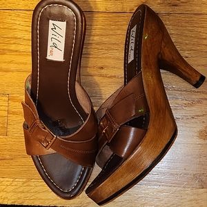 Wild Pair size 9 brown high heels